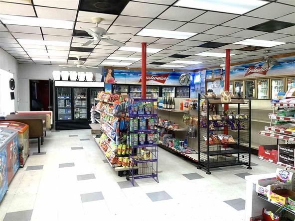 403 S Greer Blvd, Pittsburg, TX 75686